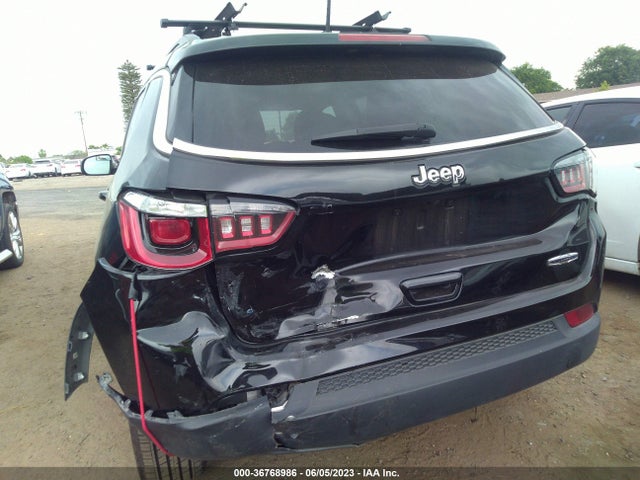 3C4NJCBB7JT441230 Jeep Compass Latitude