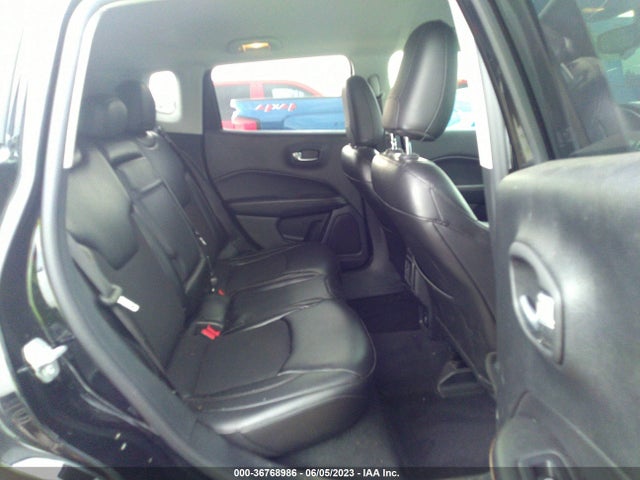 3C4NJCBB7JT441230 Jeep Compass Latitude
