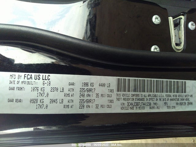 3C4NJCBB7JT441230 Jeep Compass Latitude