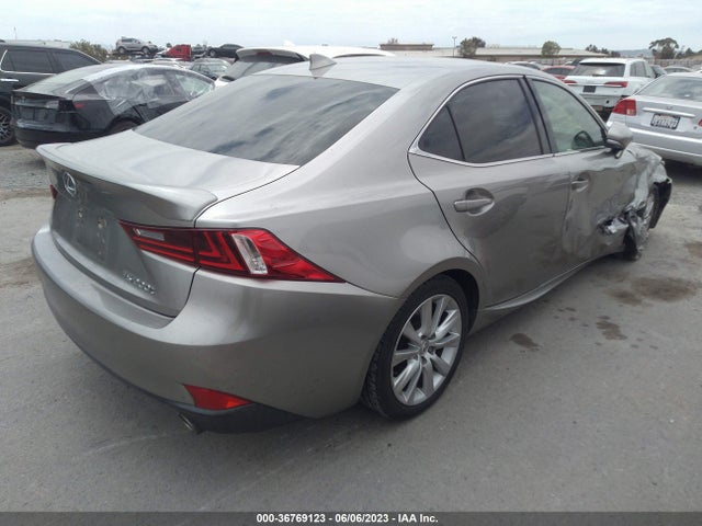 JTHBA1D2XG5028049 Lexus IS 200T