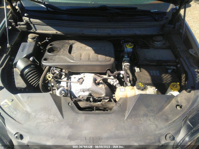 1C4PJMDN2KD179324 Jeep Cherokee Limited