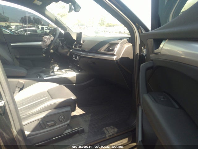 WA1ENAFYXL2075964 Audi Q5 Titanium Premium Plus