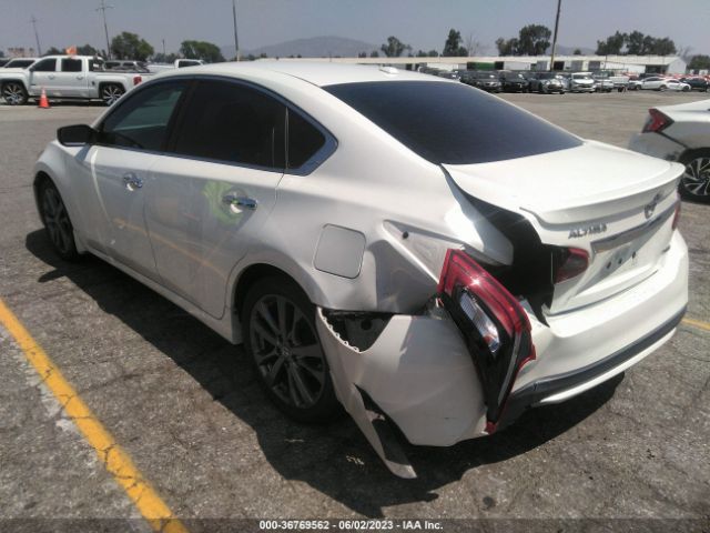 1N4AL3APXJC268245 Nissan Altima 2.5 Sr