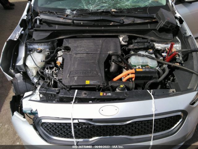 KNDCB3LC9J5108040 KIA NIRO LX