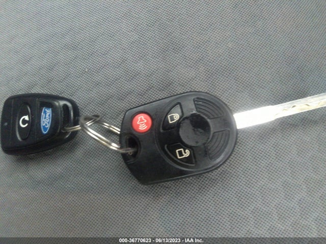 Ford ESCAPE SE 2017 1FMCU9GD5HUC77869 Image 3