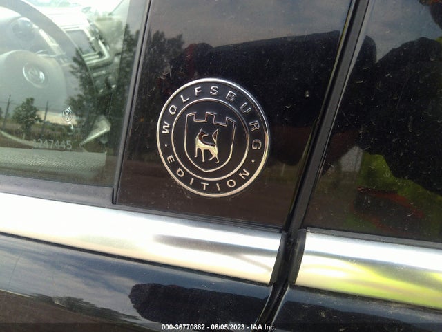 WVGSV7AX8HK004002 Volkswagen Tiguan Wolfsburg Edition