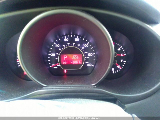 KNDJN2A23G7314437 KIA Soul Base