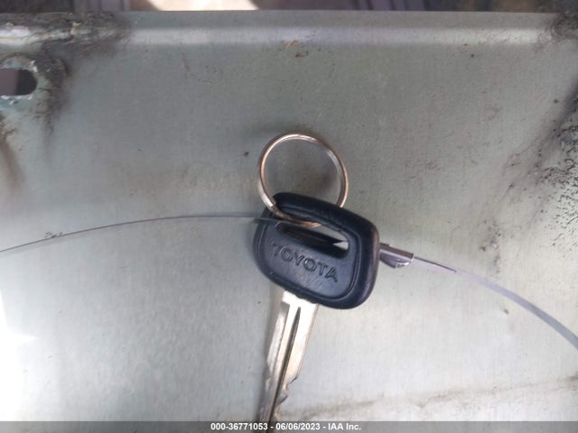 2001 TOYOTA ECHO VIN: JTDBT123910177600
