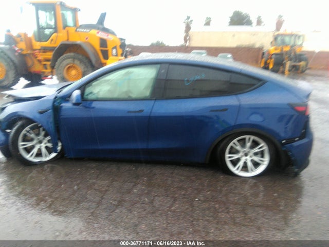 5YJYGDEE9LF045308 Tesla Model Y Long Range
