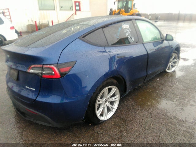 5YJYGDEE9LF045308 Tesla Model Y Long Range