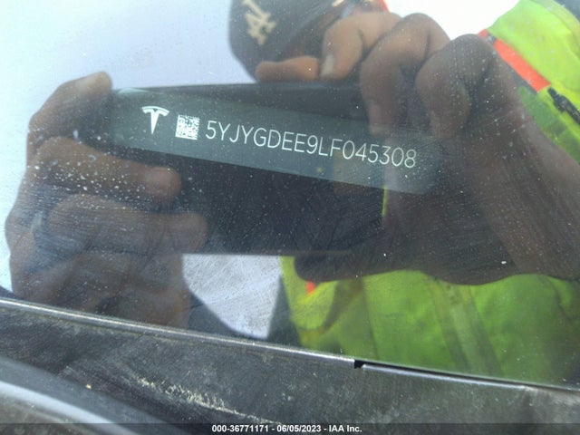 5YJYGDEE9LF045308 Tesla Model Y Long Range