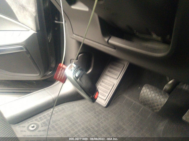 2019 Audi e-tron, VIN: WA1VABGE8KB020580