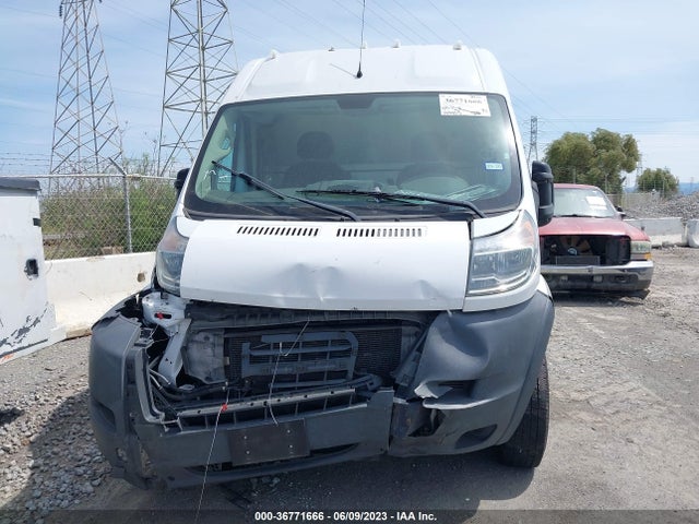 3C6TRVDG9JE111069 RAM Promaster Cargo Van