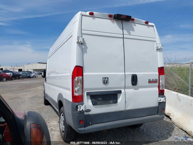 3C6TRVDG9JE111069 RAM Promaster Cargo Van