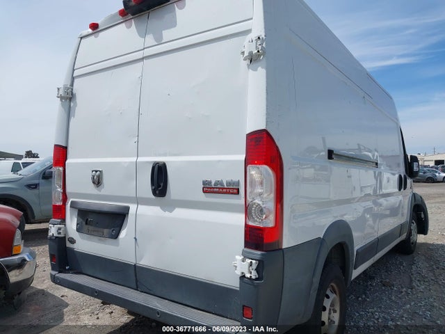 3C6TRVDG9JE111069 RAM Promaster Cargo Van