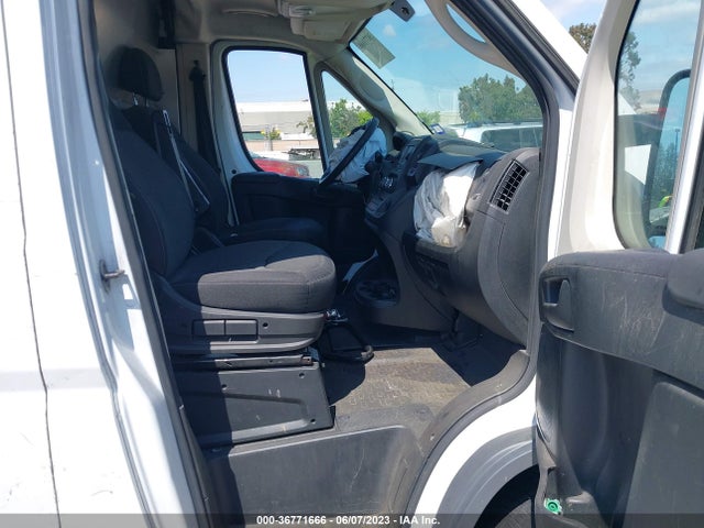 3C6TRVDG9JE111069 RAM Promaster Cargo Van
