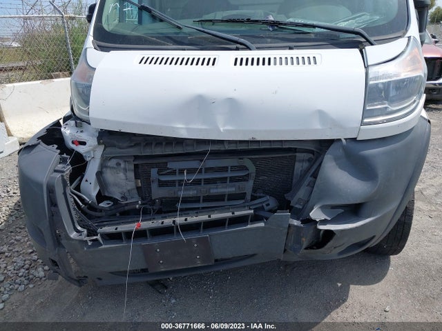 3C6TRVDG9JE111069 RAM Promaster Cargo Van