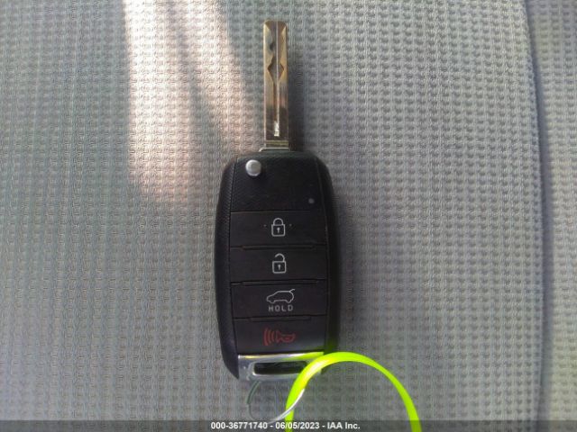 5XYKT3A67EG528267 KIA SORENTO LX