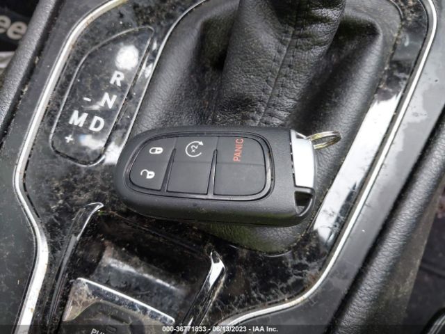 1C4PJMLB9MD236810 Jeep Cherokee Altitude