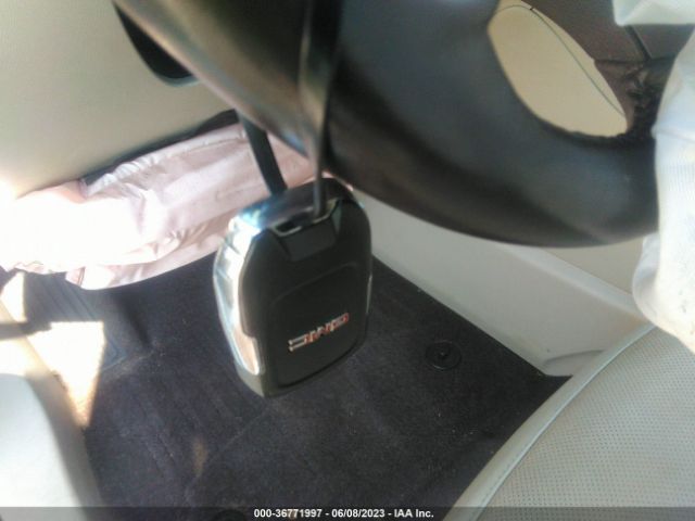 1GKKNPLS7HZ132992 GMC Acadia Denali