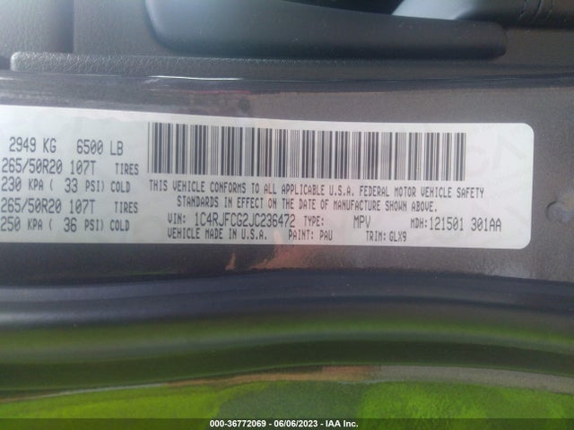 1C4RJFCG2JC236472 Jeep Grand Cherokee Overland