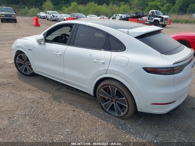 2021 PORSCHE CAYENNE WP1BH2AYXMDA53058 Photo 2