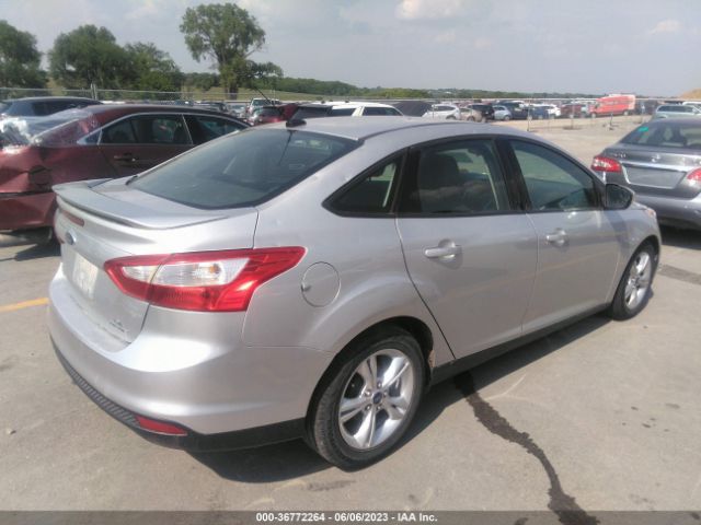 1FADP3F21EL242427 Ford FOCUS SE