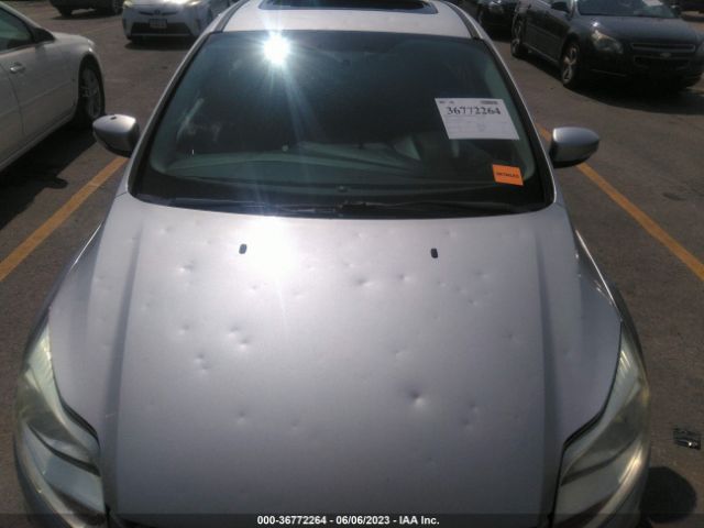1FADP3F21EL242427 Ford FOCUS SE