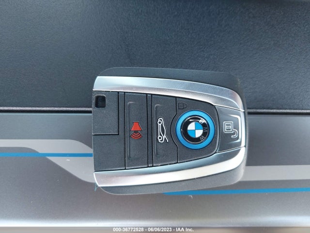 2019 BMW i8, VIN: WBY2Z6C52KVG98126