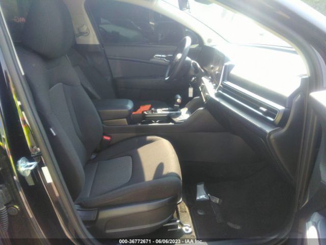 KNDPU3AF1P7035929 KIA Sportage Lx