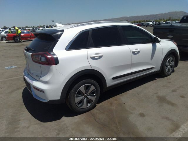 KNDCB3LC4K5349912 KIA NIRO LX