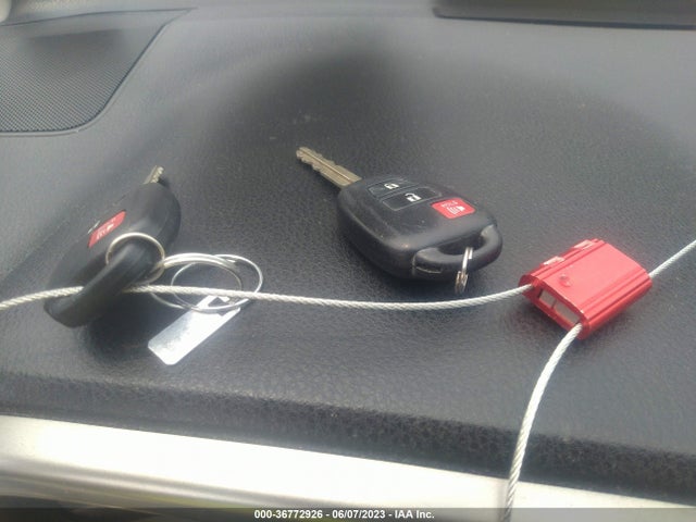 Toyota RAV4 LE 2014 JTMZFREV2EJ002509 Image 11