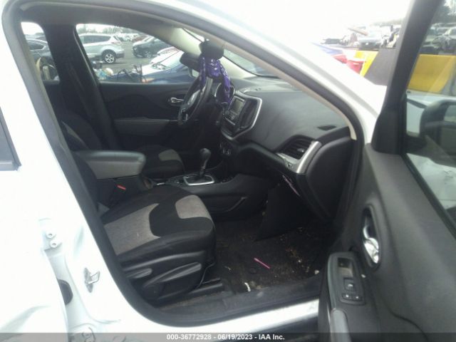 1C4PJLAB6EW104655 Jeep Cherokee Sport