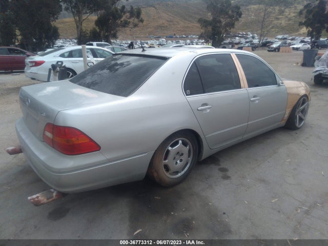 2002 LEXUS LS 430 VIN: JTHBN30F220076658