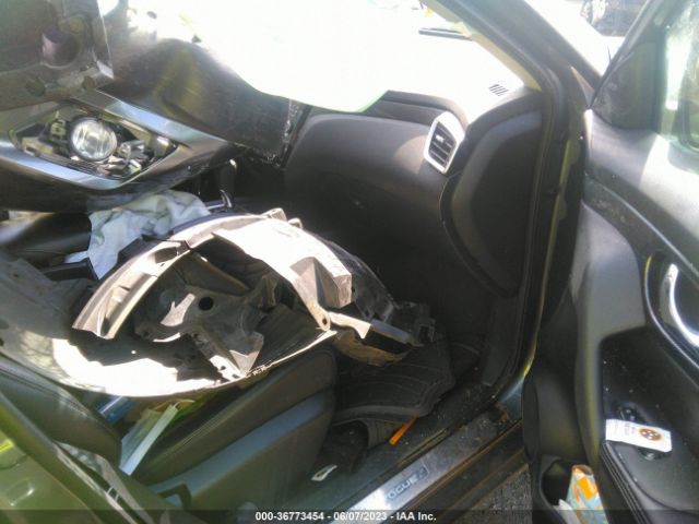 5N1AT2MV3FC899758 Nissan Rogue Sl