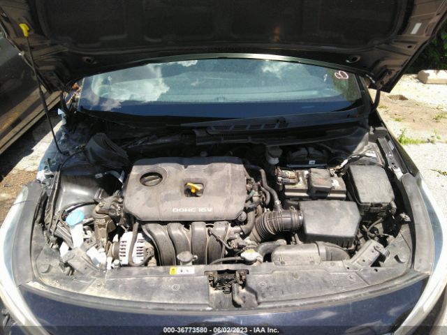 3KPFK4A7XJE239572 KIA FORTE LX