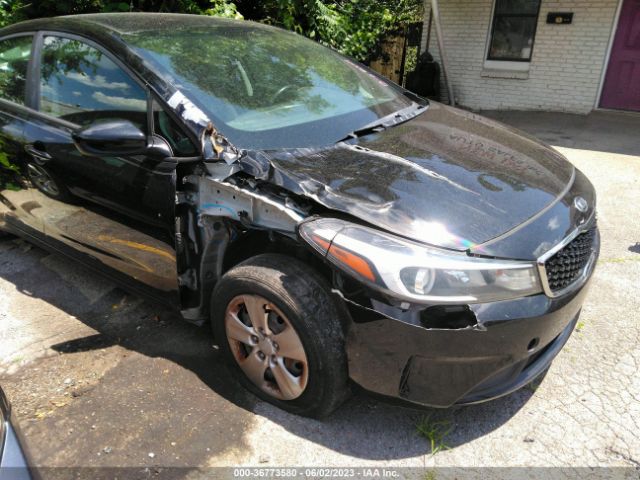 3KPFK4A7XJE239572 KIA FORTE LX