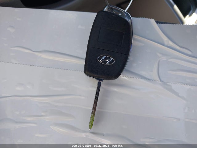 Hyundai SONATA SE 2017 5NPE24AF6HH525198 Image 3