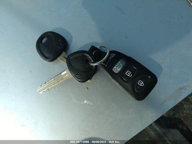 2013 HYUNDAI ELANTRA LIMITED VIN: KMHDH4AE0DU527493