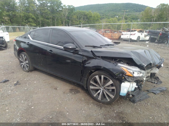 2019 1N4BL4CW6KC152251 main image