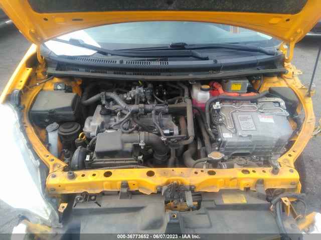 Toyota Prius C One/three/two/four 2014 JTDKDTB38E1059031 Image 10