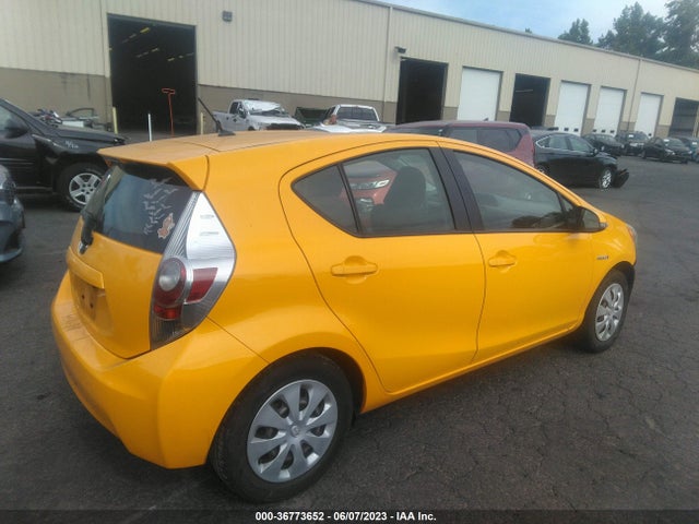 Toyota Prius C One/three/two/four 2014 JTDKDTB38E1059031 Image 4