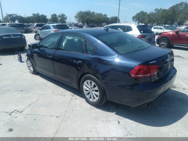 1VWAT7A37FC041713 Volkswagen Passat 1.8t Wolfsburg Ed