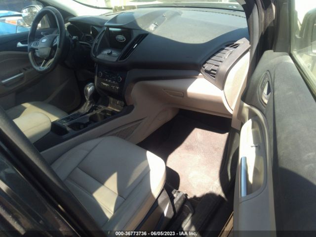 1FMCU9HD0KUB63381 Ford ESCAPE SEL