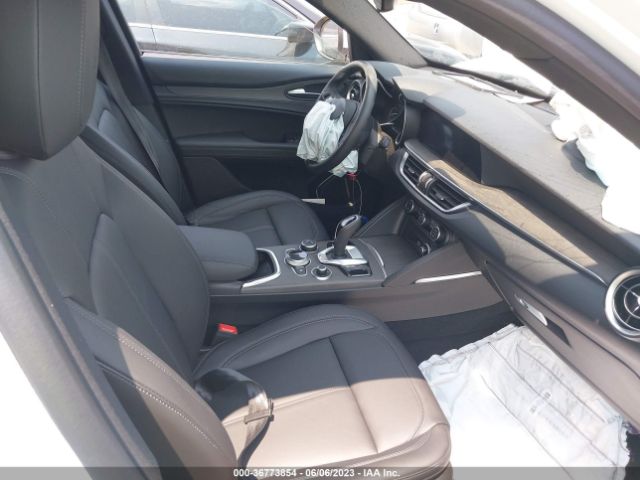 ZASPAKBN1P7D51203 Alfa Romeo STELVIO TI