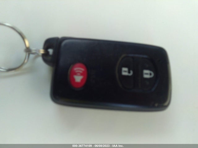 Toyota Prius Four 2015 JTDKN3DU7F1886779 Image 3