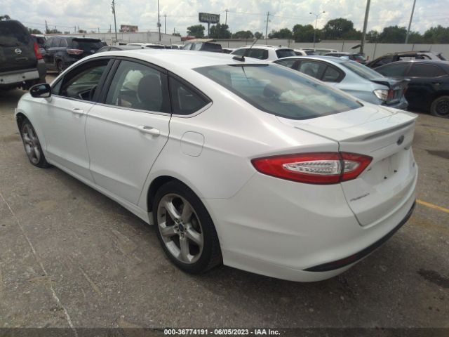 3FA6P0HD8GR122635 Ford FUSION SE