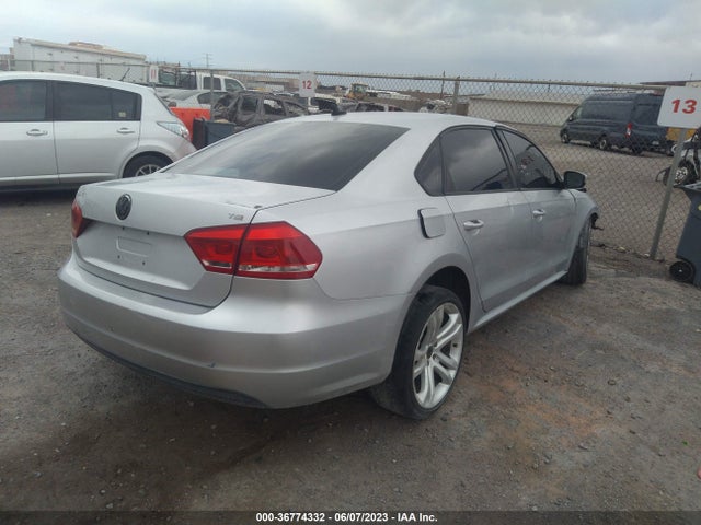 1VWAT7A31EC027787 Volkswagen Passat Wolfsburg Ed
