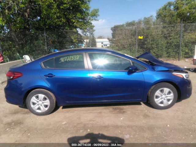3KPFK4A75HE050421 KIA FORTE LX