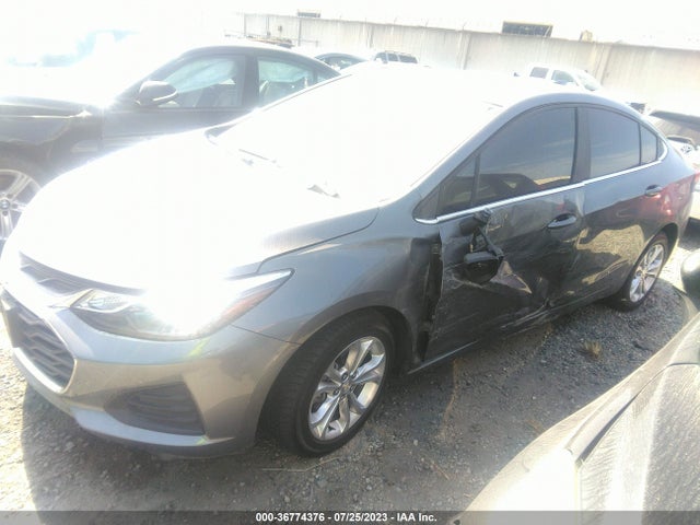 Chevrolet CRUZE LT 2019 1G1BE5SM1K7138639 Image 2